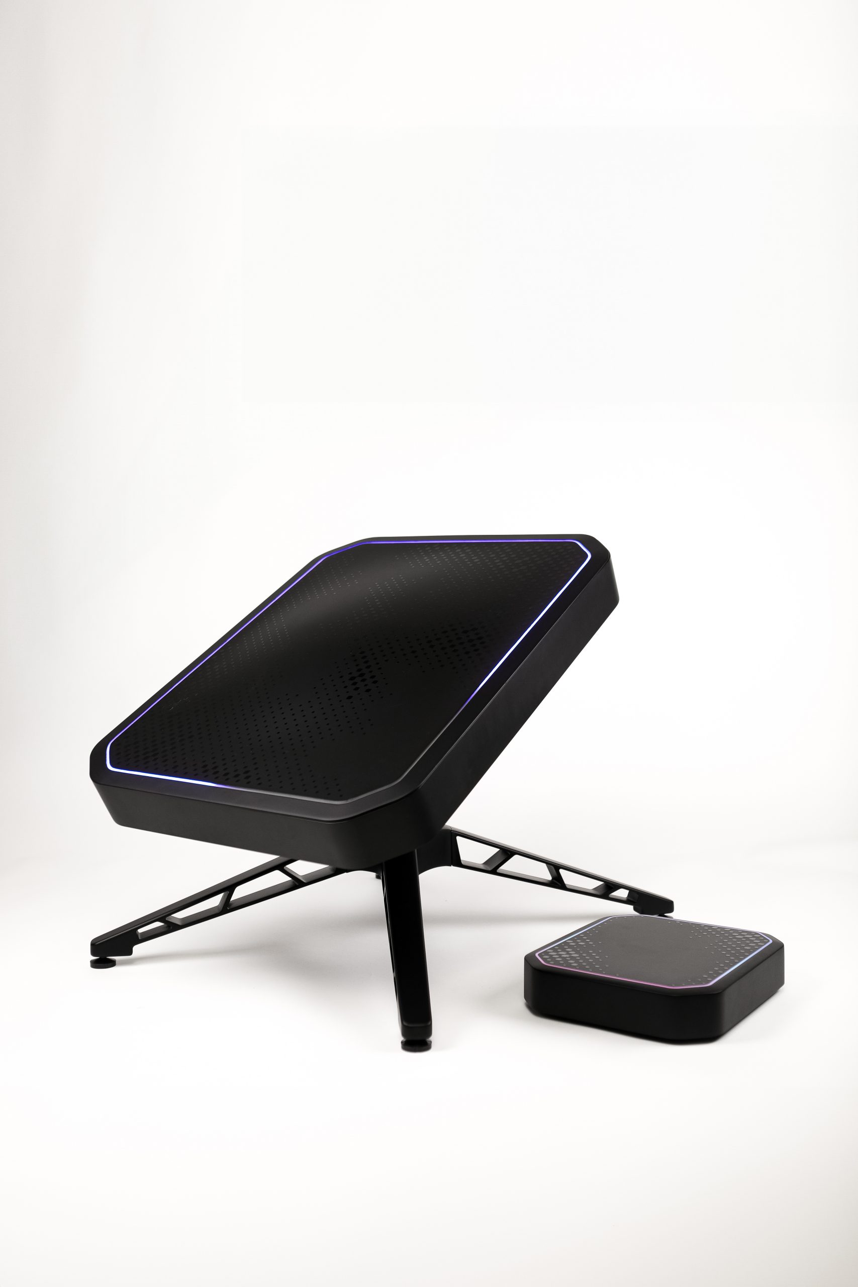 Antenne Design By Felix et Associes